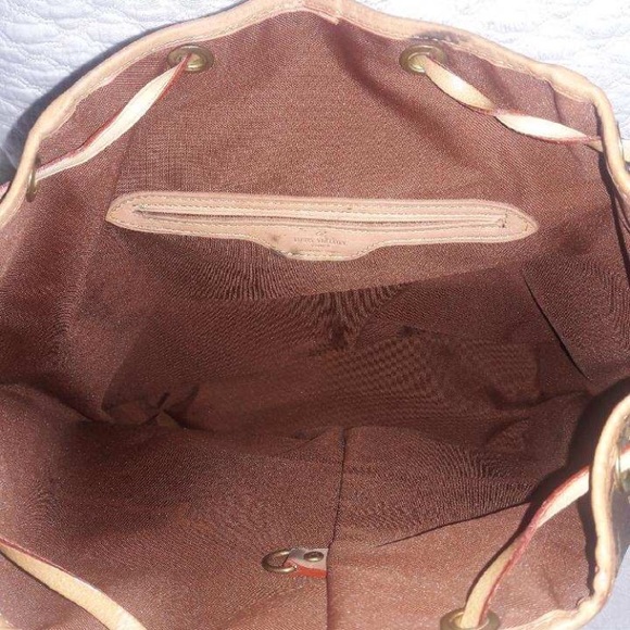 Backpack - Picture 5 of 7